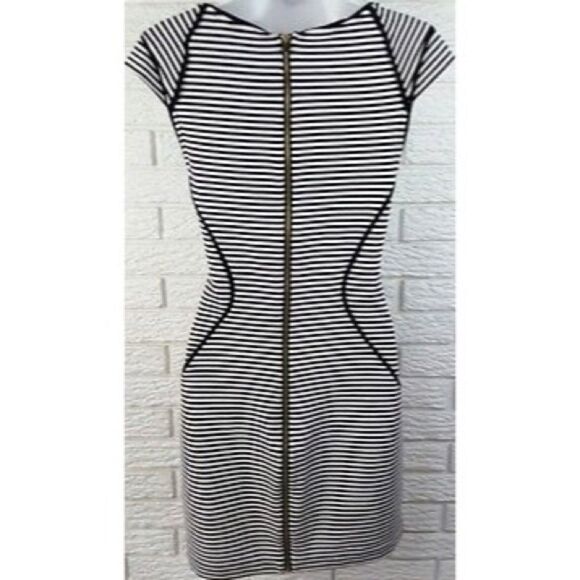 ✨Express Bodycon Sheath Ribbed Striped Dress✨ - Picture 5 of 6